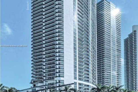 Condo in Hallandale Beach, Florida, 1 bedroom  № 1868751 - photo 19