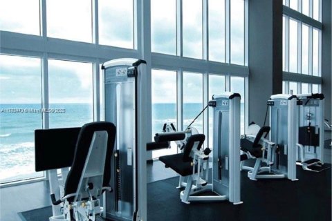 Condo in Hallandale Beach, Florida, 1 bedroom  № 1868751 - photo 18