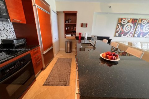 Condo in Hallandale Beach, Florida, 1 bedroom  № 1868751 - photo 8