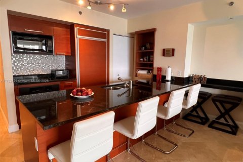 Condo in Hallandale Beach, Florida, 1 bedroom  № 1868751 - photo 6