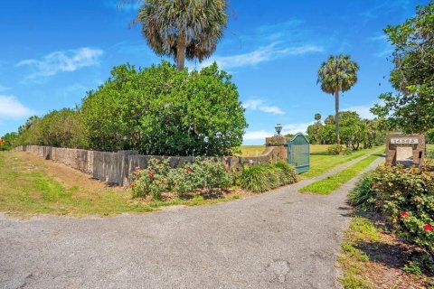 Villa ou maison à vendre à Weirsdale, Floride: 5 chambres, 480.3 m2 № 2107747 - photo 6