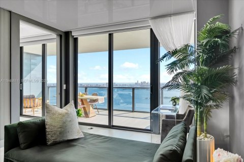 Купить кондоминиум в Майами, Флорида 2 спальни, 106.93м2, № 2003920 - фото 4