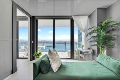 Купить кондоминиум в Майами, Флорида 2 спальни, 106.93м2, № 2003920 - фото 2