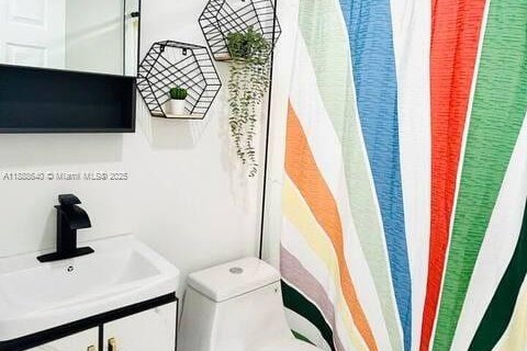 Снять в аренду коммерческую недвижимость в Майами, Флорида 1 спальня, 41.81м2, № 1942521 - фото 4