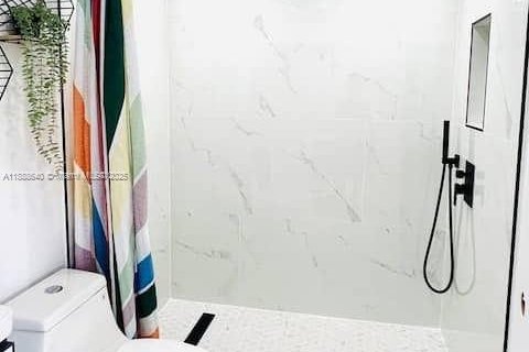 Снять в аренду коммерческую недвижимость в Майами, Флорида 1 спальня, 41.81м2, № 1942521 - фото 3