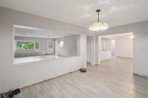 House in Clearwater, Florida 3 bedrooms, 252.04 sq.m. № 1829656 - photo 12