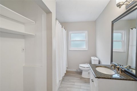 House in Clearwater, Florida 3 bedrooms, 252.04 sq.m. № 1829656 - photo 27