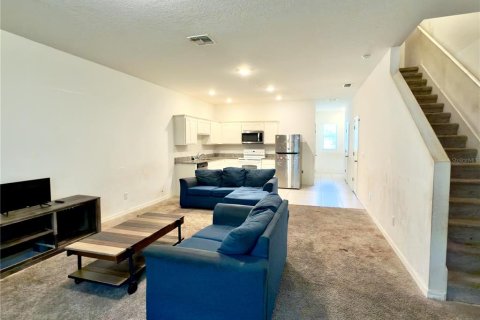 Adosado en venta en Orlando, Florida, 3 dormitorios, 145.86 m2 № 2221768 - foto 3