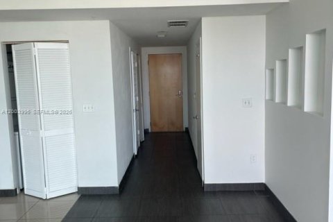 Copropriété à louer à Miami, Floride: 58.71 m2 № 2153832 - photo 12