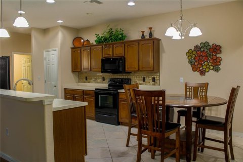 House in Leesburg, Florida 4 bedrooms, 226.59 sq.m. № 1843824 - photo 14