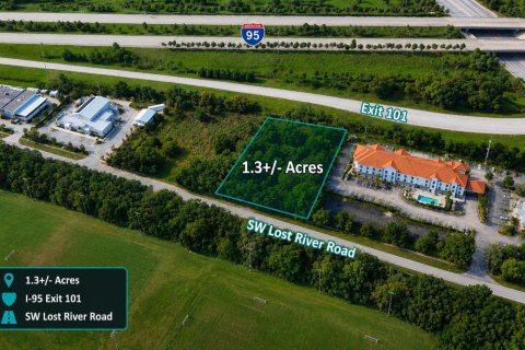 Immobilier commercial à vendre à Stuart, Floride № 2245723 - photo 2