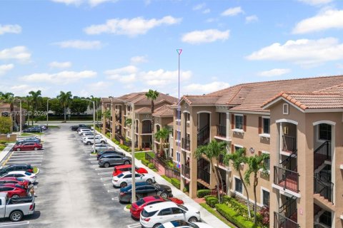 Купить кондоминиум в Катлер-Бей, Флорида 2 спальни, 75.16м2, № 2003147 - фото 7