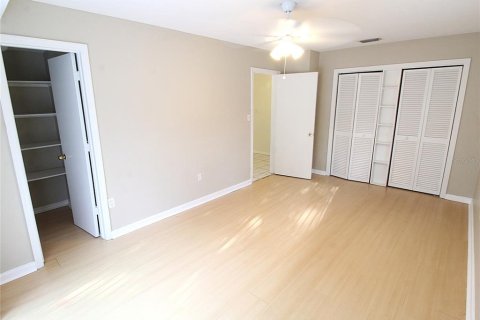 House in Sarasota, Florida 3 bedrooms, 161.37 sq.m. № 2209883 - photo 10