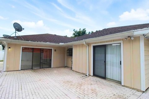 House in Sarasota, Florida 3 bedrooms, 161.37 sq.m. № 2209883 - photo 18
