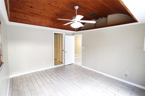 House in Sarasota, Florida 3 bedrooms, 161.37 sq.m. № 2209883 - photo 7
