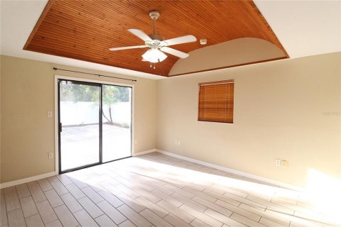House in Sarasota, Florida 3 bedrooms, 161.37 sq.m. № 2209883 - photo 8
