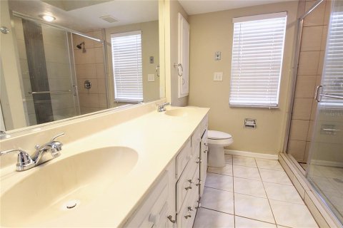 House in Sarasota, Florida 3 bedrooms, 161.37 sq.m. № 2209883 - photo 9