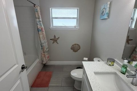 House in Deltona, Florida 3 bedrooms, 144.65 sq.m. № 1880732 - photo 7