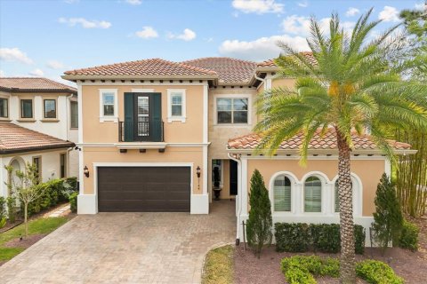 House in Longwood, Florida 5 bedrooms, 369.38 sq.m. № 1795121 - photo 1