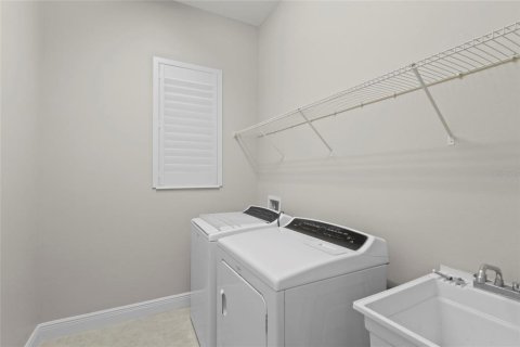 House in Venice, Florida 2 bedrooms, 178.47 sq.m. № 1876075 - photo 24