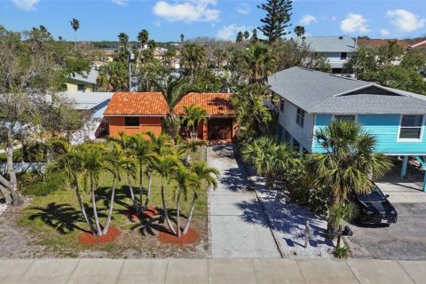 Villa ou maison à vendre à Indian Rocks Beach, Floride: 2 chambres, 98.85 m2 № 1761496 - photo 2