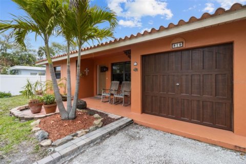 Villa ou maison à vendre à Indian Rocks Beach, Floride: 2 chambres, 98.85 m2 № 1761496 - photo 6