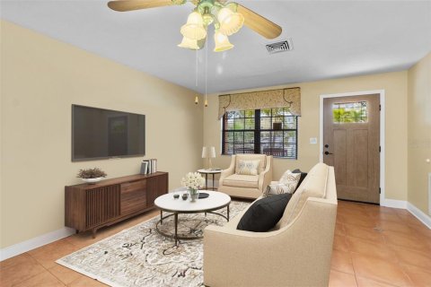 Villa ou maison à vendre à Indian Rocks Beach, Floride: 2 chambres, 98.85 m2 № 1761496 - photo 10