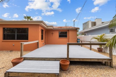 Villa ou maison à vendre à Indian Rocks Beach, Floride: 2 chambres, 98.85 m2 № 1761496 - photo 30