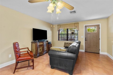 Villa ou maison à vendre à Indian Rocks Beach, Floride: 2 chambres, 98.85 m2 № 1761496 - photo 11