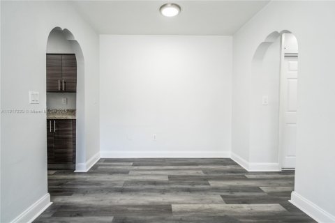 Снять в аренду квартиру в Майами-Бич, Флорида 1 спальня, 58.44м2, № 1973754 - фото 5