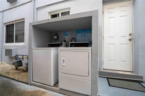 Снять в аренду квартиру в Майами-Бич, Флорида 1 спальня, 58.44м2, № 1973754 - фото 13