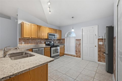 Casa en venta en Kissimmee, Florida, 3 dormitorios, 121.52 m2 № 2385620 - foto 3