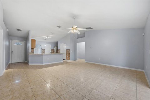 Casa en venta en Kissimmee, Florida, 3 dormitorios, 121.52 m2 № 2385620 - foto 9