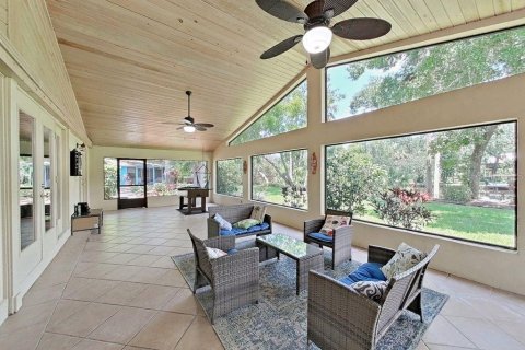 House in Riverview, Florida 6 bedrooms, 353.68 sq.m. № 1832999 - photo 26