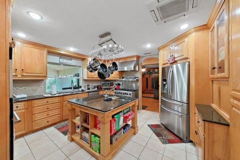 House in Riverview, Florida 6 bedrooms, 353.68 sq.m. № 1832999 - photo 16