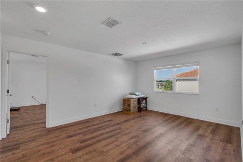 House in Kissimmee, Florida 5 bedrooms, 262.91 sq.m. № 1688414 - photo 11