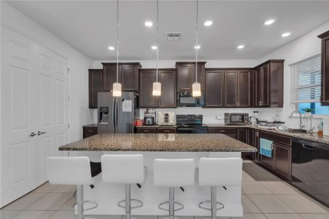 House in Kissimmee, Florida 5 bedrooms, 262.91 sq.m. № 1688414 - photo 29