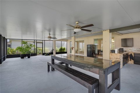 House in Kissimmee, Florida 5 bedrooms, 262.91 sq.m. № 1688414 - photo 4