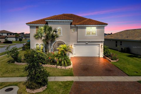 House in Kissimmee, Florida 5 bedrooms, 262.91 sq.m. № 1688414 - photo 6