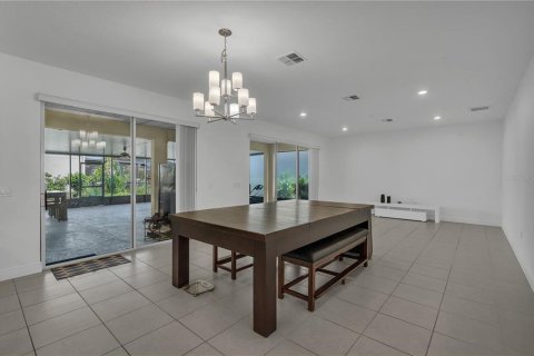 House in Kissimmee, Florida 5 bedrooms, 262.91 sq.m. № 1688414 - photo 3