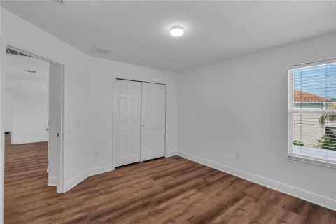 House in Kissimmee, Florida 5 bedrooms, 262.91 sq.m. № 1688414 - photo 13
