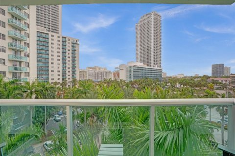 Condominio en venta en Hollywood, Florida, 2 dormitorios, 109.25 m2 № 2076193 - foto 30