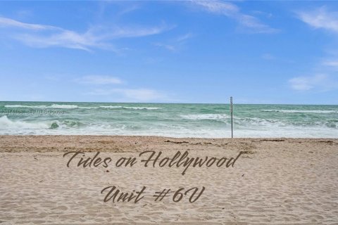 Condo in Hollywood, Florida, 2 bedrooms  № 2076193