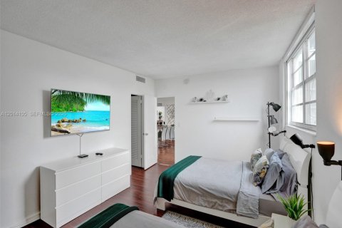 Condominio en venta en Hollywood, Florida, 2 dormitorios, 109.25 m2 № 2076193 - foto 25