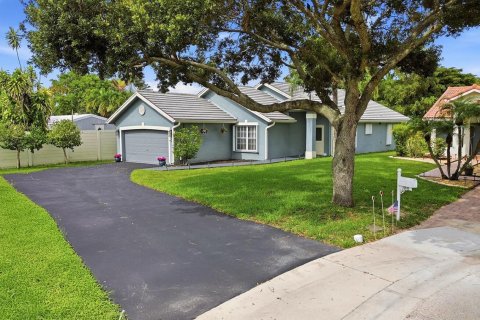 Villa ou maison à vendre à Davie, Floride: 4 chambres, 169.55 m2 № 2178794 - photo 4