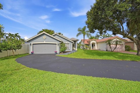Villa ou maison à vendre à Davie, Floride: 4 chambres, 169.55 m2 № 2178794 - photo 2