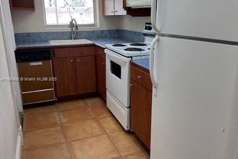 Снять в аренду кондоминиум в Майами, Флорида 2 спальни, 67.82м2, № 1944612 - фото 2