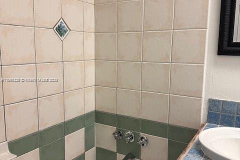 Снять в аренду кондоминиум в Майами, Флорида 2 спальни, 67.82м2, № 1944612 - фото 4