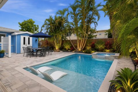 House in Indian Rocks Beach, Florida 2 bedrooms, 106.65 sq.m. № 2109994 - photo 28