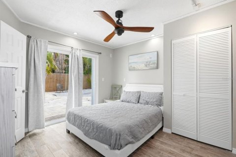 House in Indian Rocks Beach, Florida 2 bedrooms, 106.65 sq.m. № 2109994 - photo 18